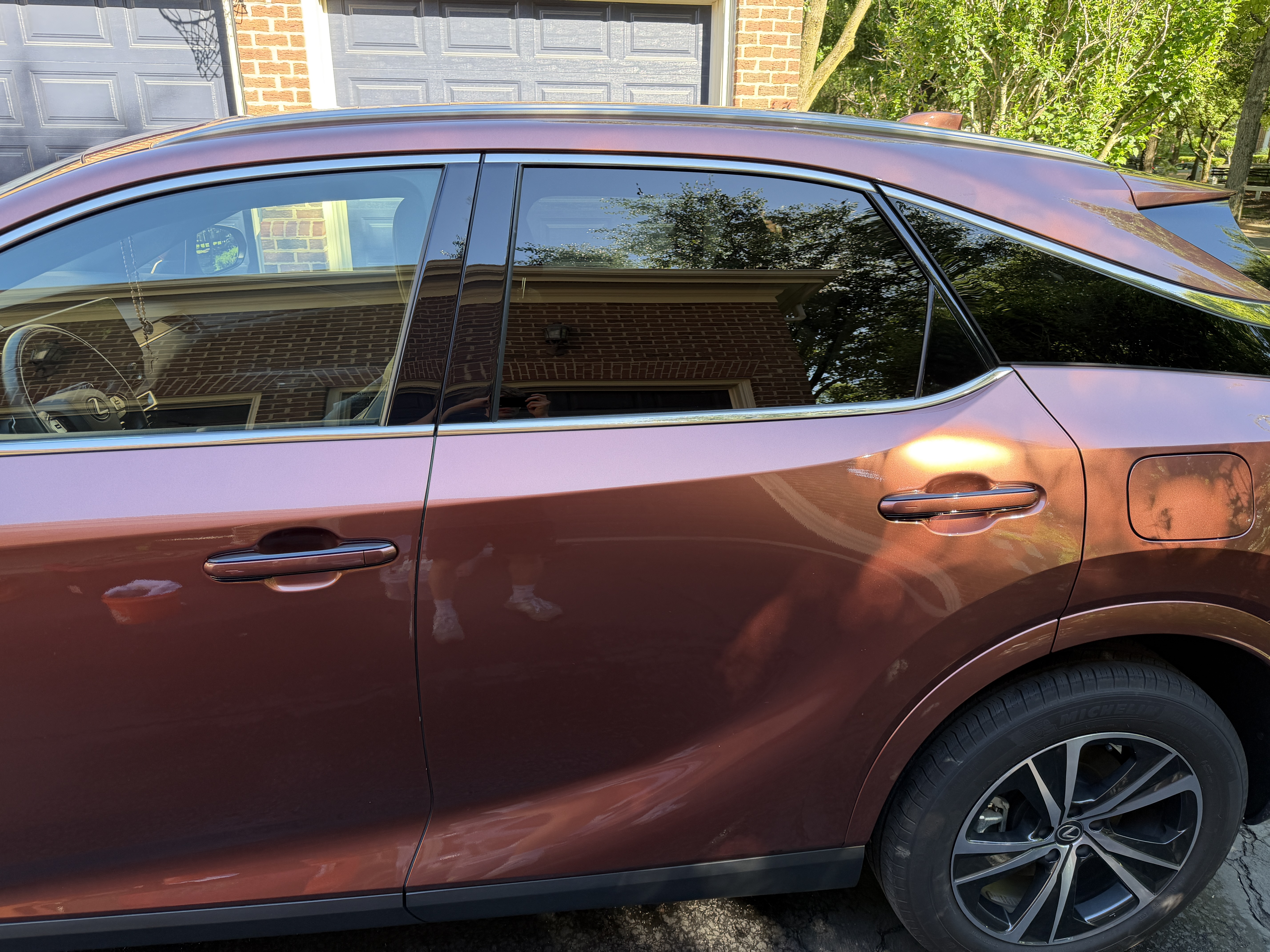 Lexus side glass after cleaning